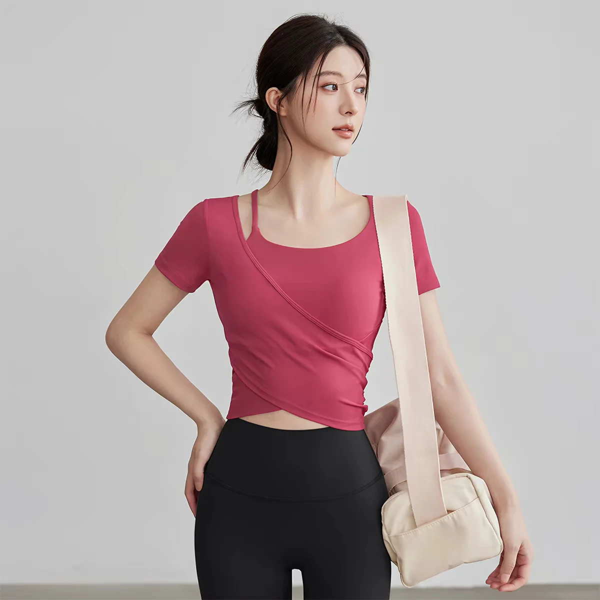 Abbigliamento Yoga Estivo a Ma - Summer Clothing Looks recensione e prezzo